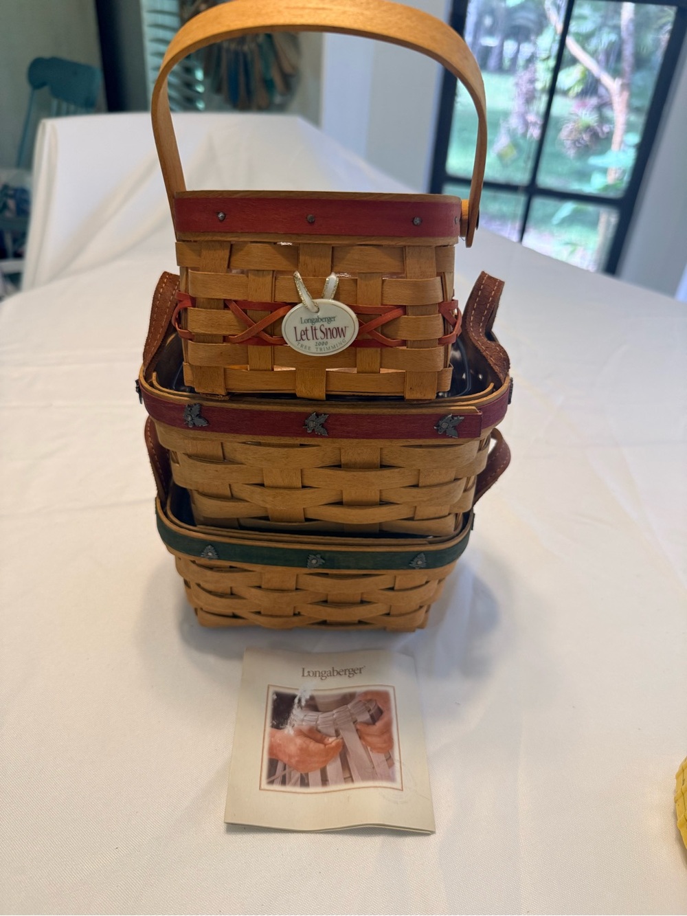 VTG 2000-2006 Longaberger woven Holiday baskets (3) w/protective liners